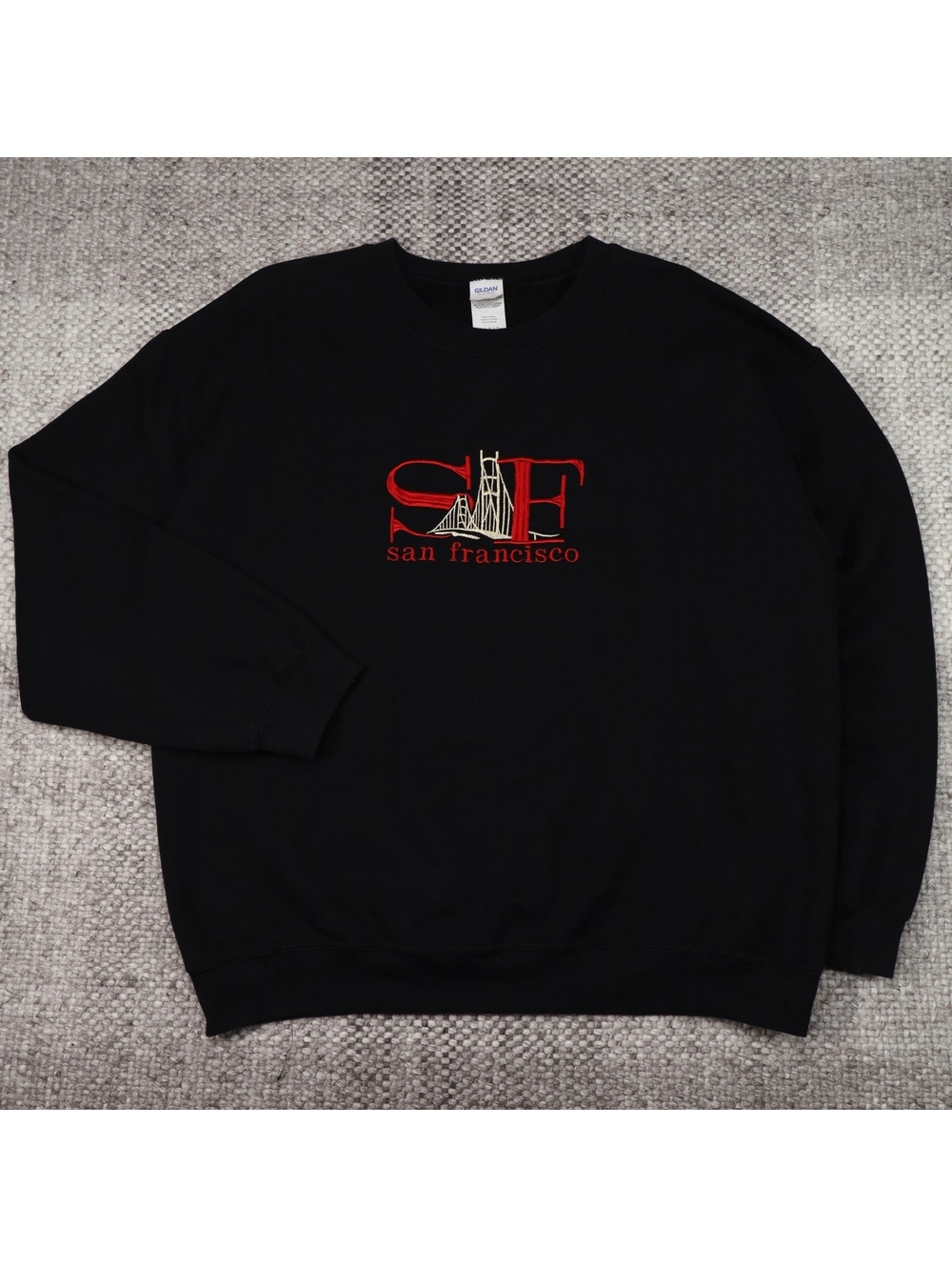 Gildan Heavy Blend San Francisco SF Embroidered Crewneck Sweatshirt Large
